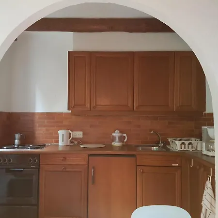 Διαμέρισμα Caslano: 2.5 Zi-dachwohnung Im Rustikalen-modernen Stil Caslano